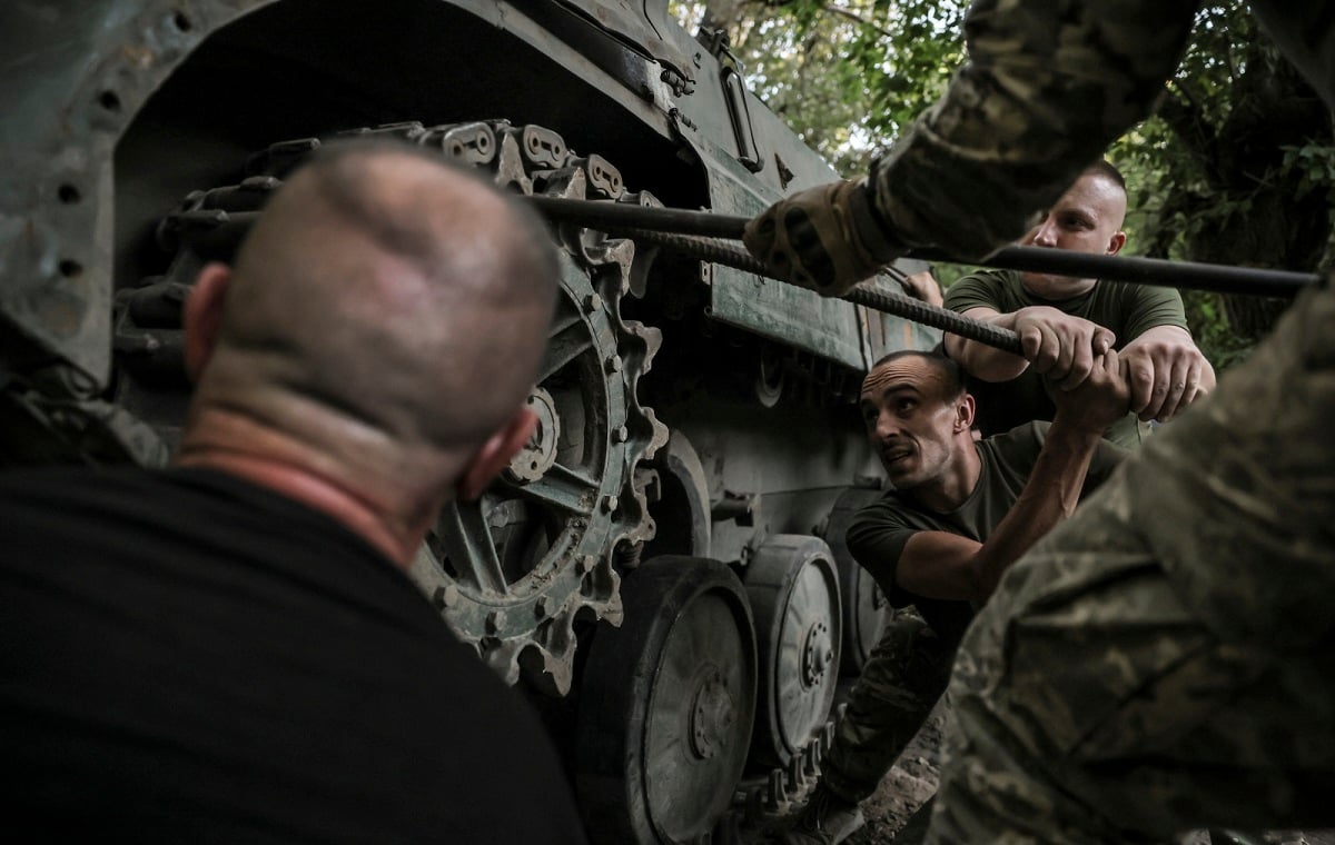 VZTAH. 909. den války. Rusové ofenzívu nezastavili