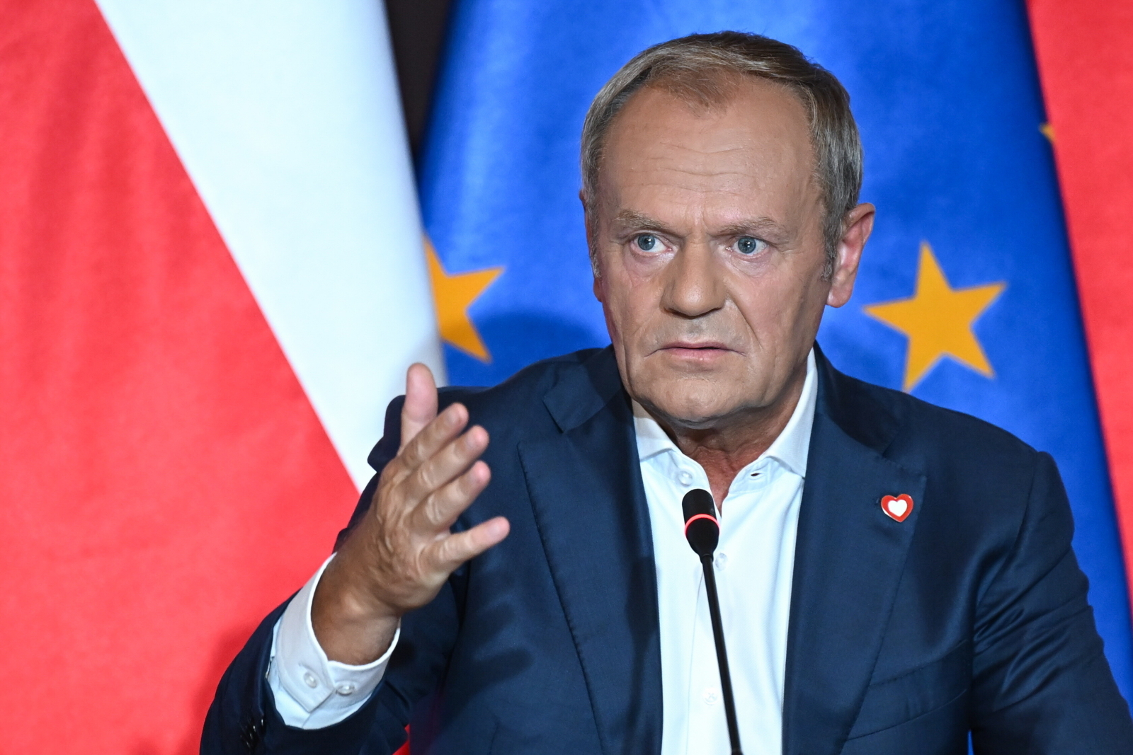 Tusk weźmie nagrodę od Niemców, ale Orlen nie kupi udziałów