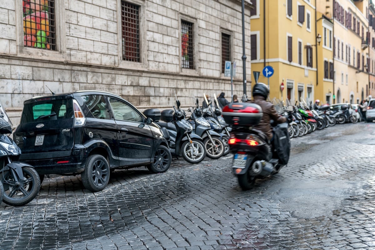 Tysiące ludzi na ulicach. Branża motoryzacyjna umiera