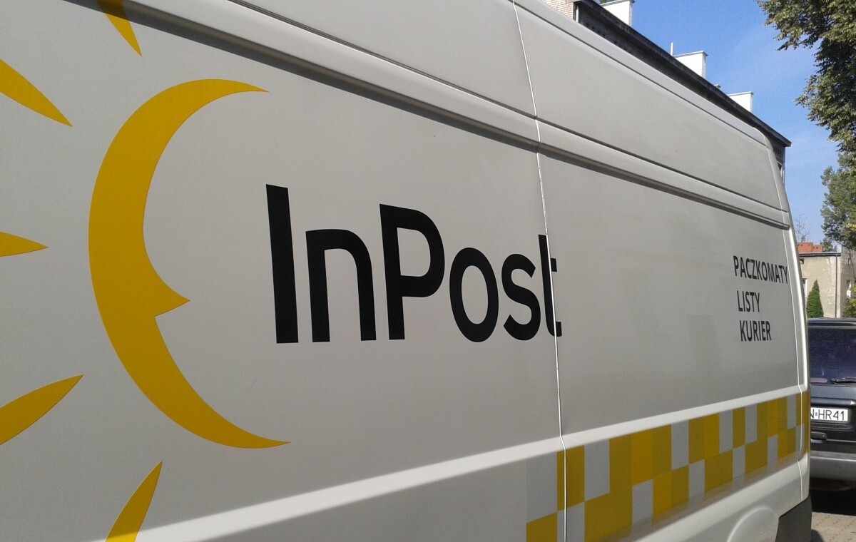 Polskie paczkomaty podbijają UK. InPost rośnie w szybkim tempie