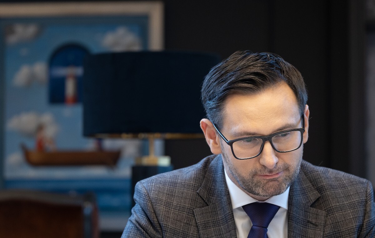 Wysokie ceny paliw. Obajtek: Rząd powinien obniżyć VAT i akcyzę