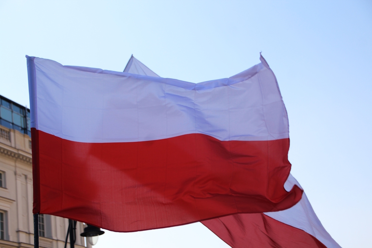 Polacy. Aktualny raport o stanie umysłów. 8 krótkich myśli
