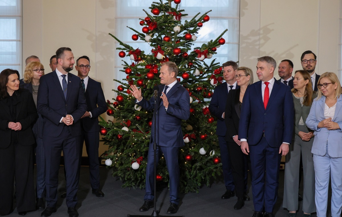 Wigilijna ustawka Papy. Kolęda z ministrami i "robota"