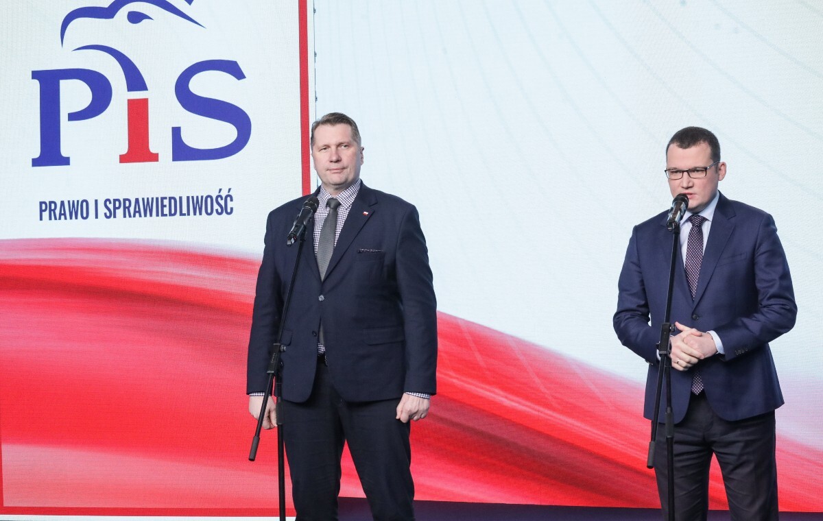 Posłowie PiS: Wchodzimy w nowy etap kampanii
