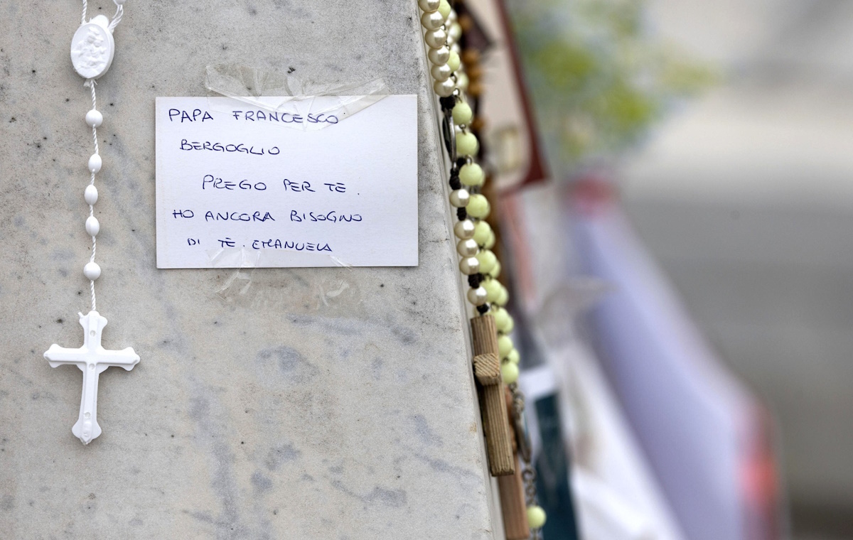 Papież Franciszek łączy się zdalnie z Watykanem!