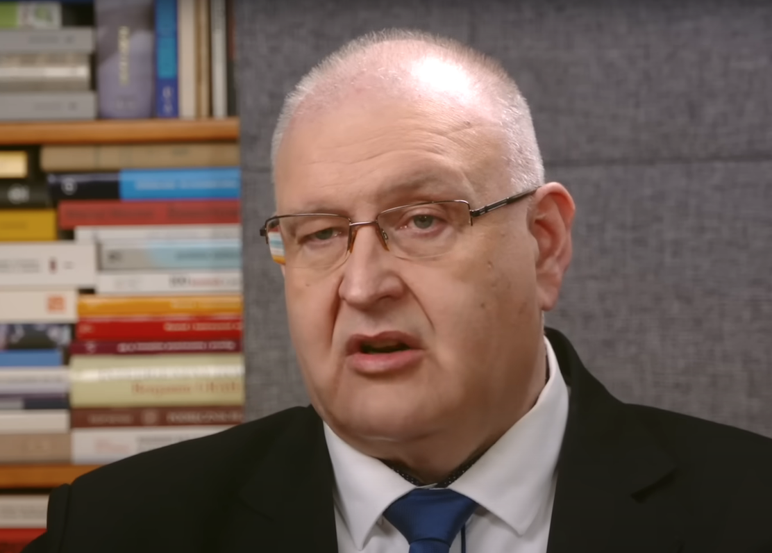 Sędziowie w stanie spoczynku zapłacą za bandyterkę Tuska