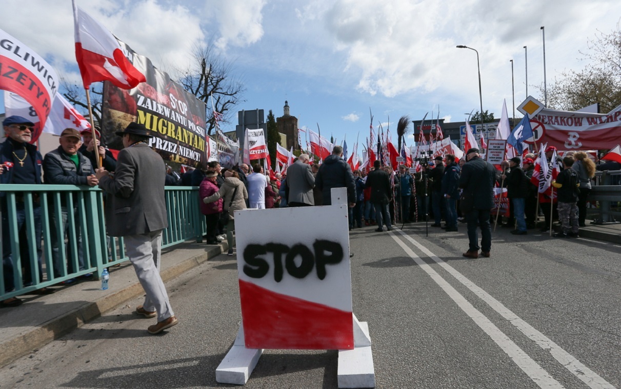 Poles want to introduce border controls with Germany. SURVEY