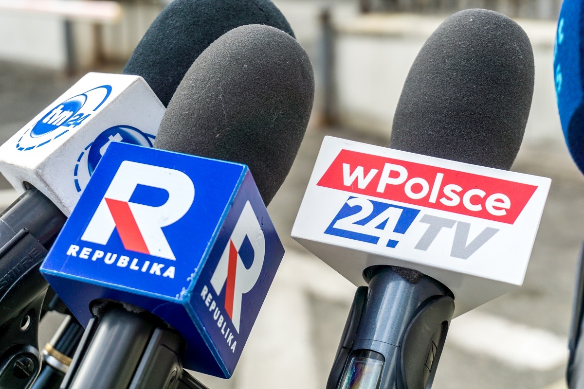Either a debate with wPolsce24 and Republika televisions, or...