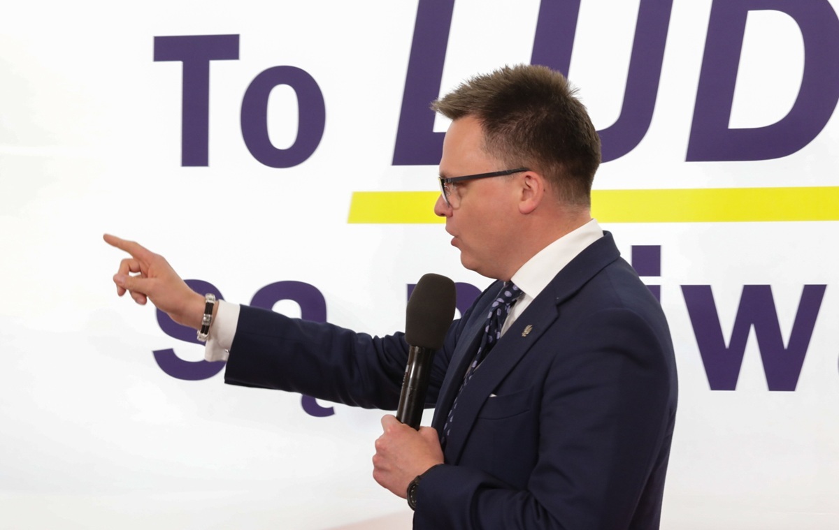 Fight in the coalition. Hołownia wants to debate with Trzaskowski