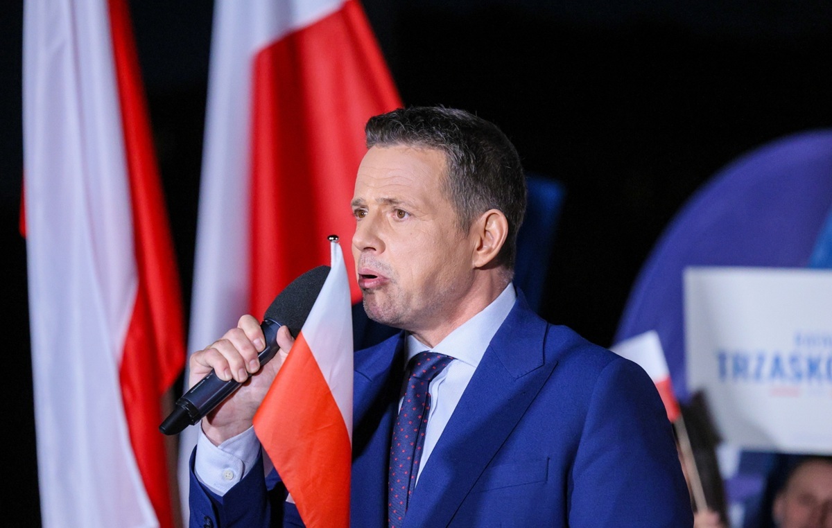 Hate scandal revealed. Trzaskowski calls it an "attack"