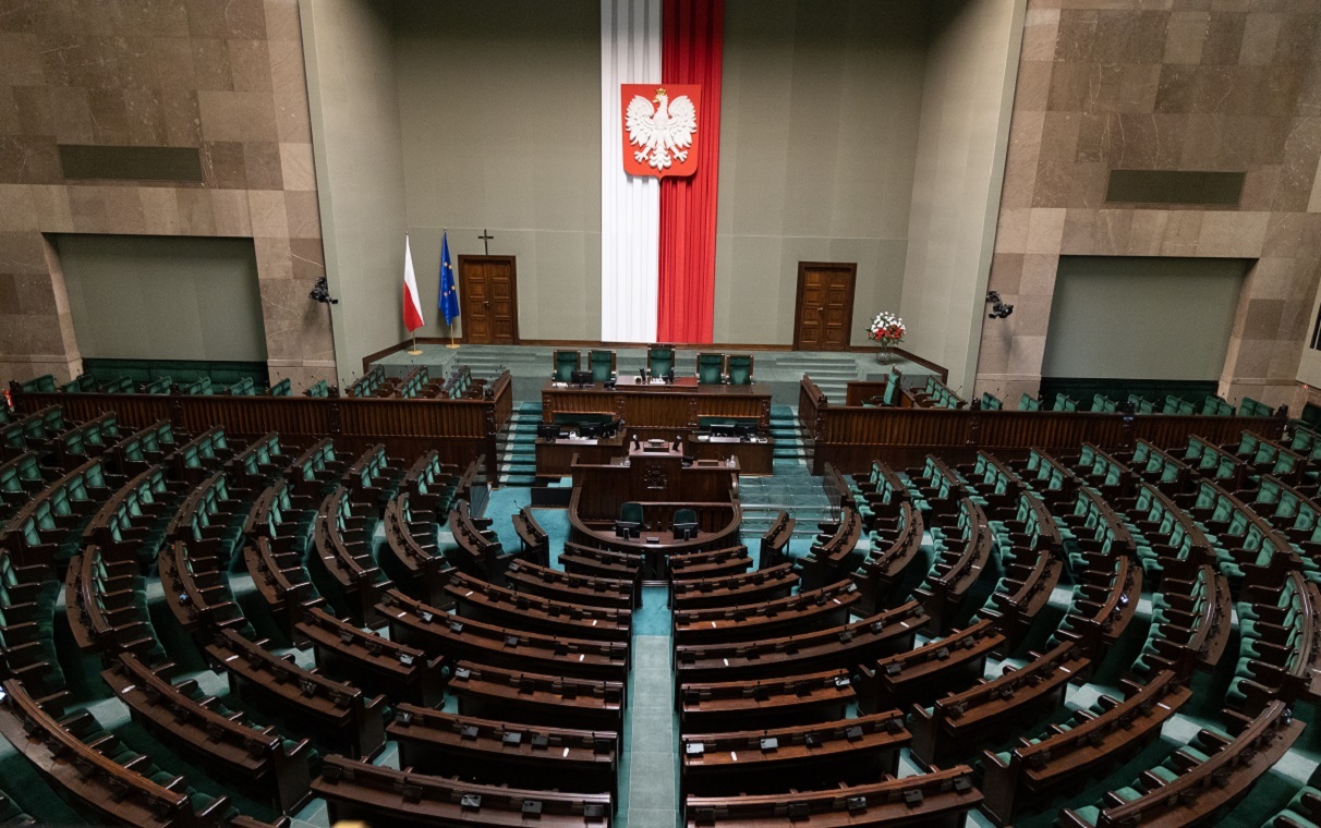 PiS и KO сыграли вничью, кто еще попадет в Сейм? ОПРОС