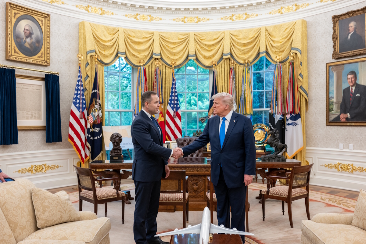Nawrocki in the USA made complete fools out of smart people