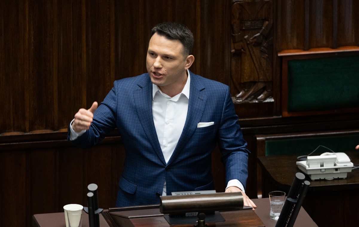 Mentzen announces constitutional "reset". "Enough of war"