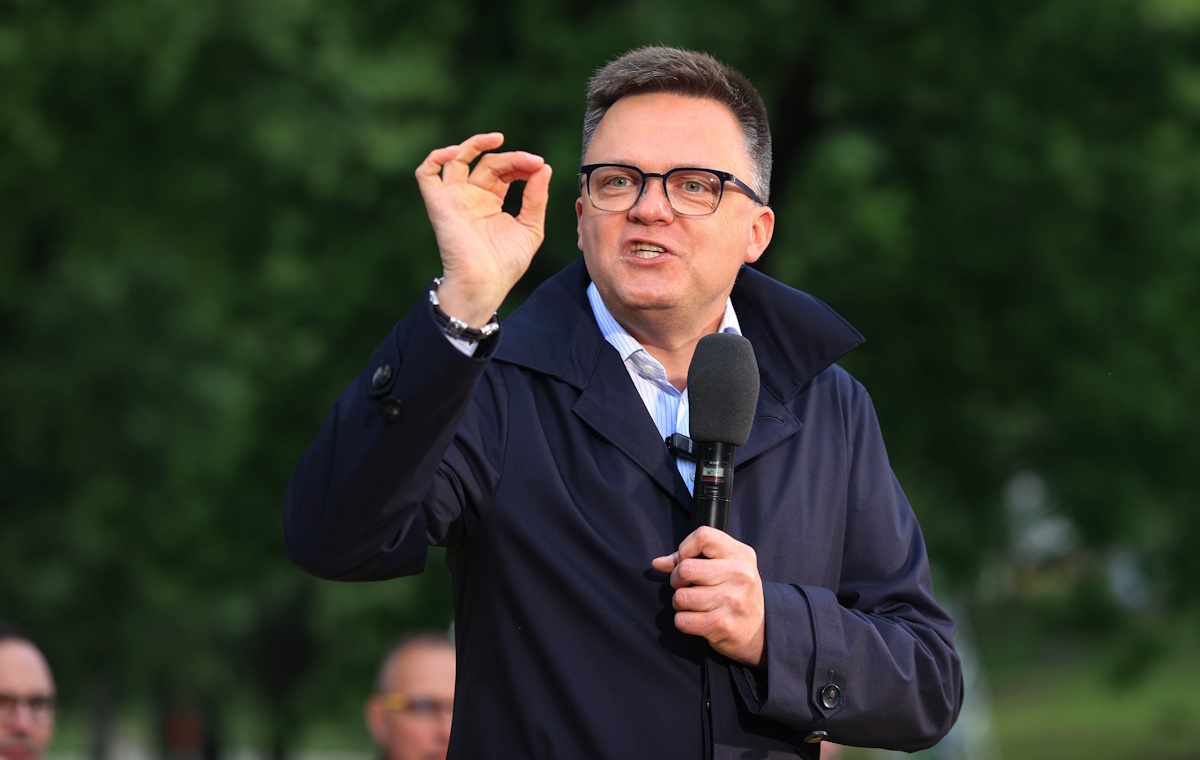 Blindly firing. Hołownia accuses the president   in the Nawrocki case