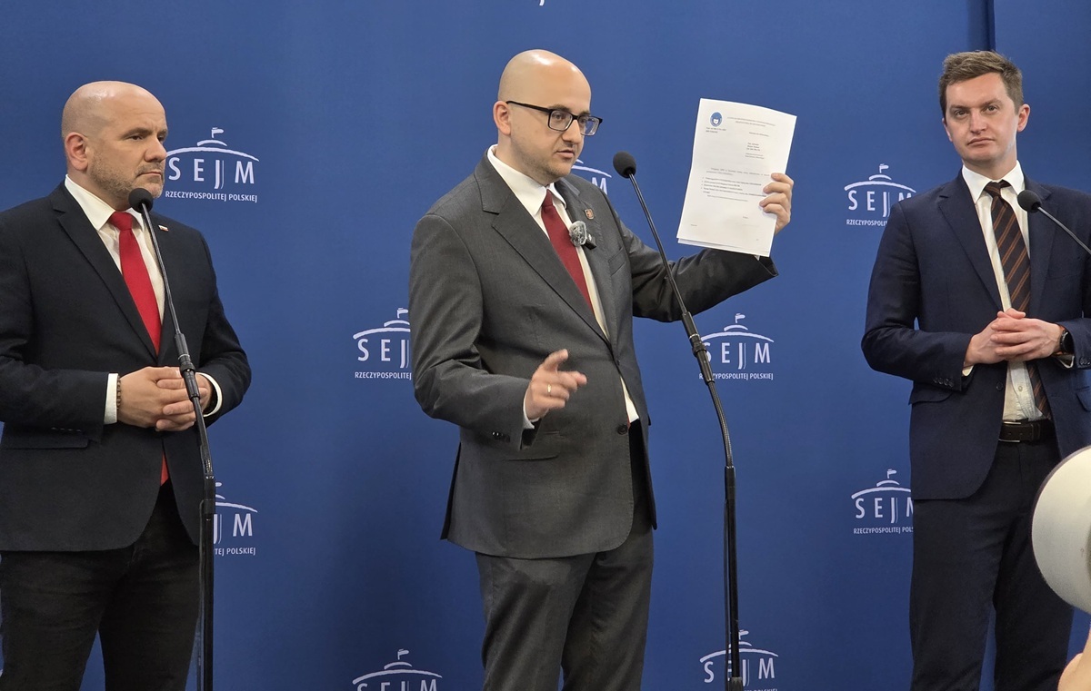 Matecki składa zawiadomienie na Hołownię po przeszukaniu