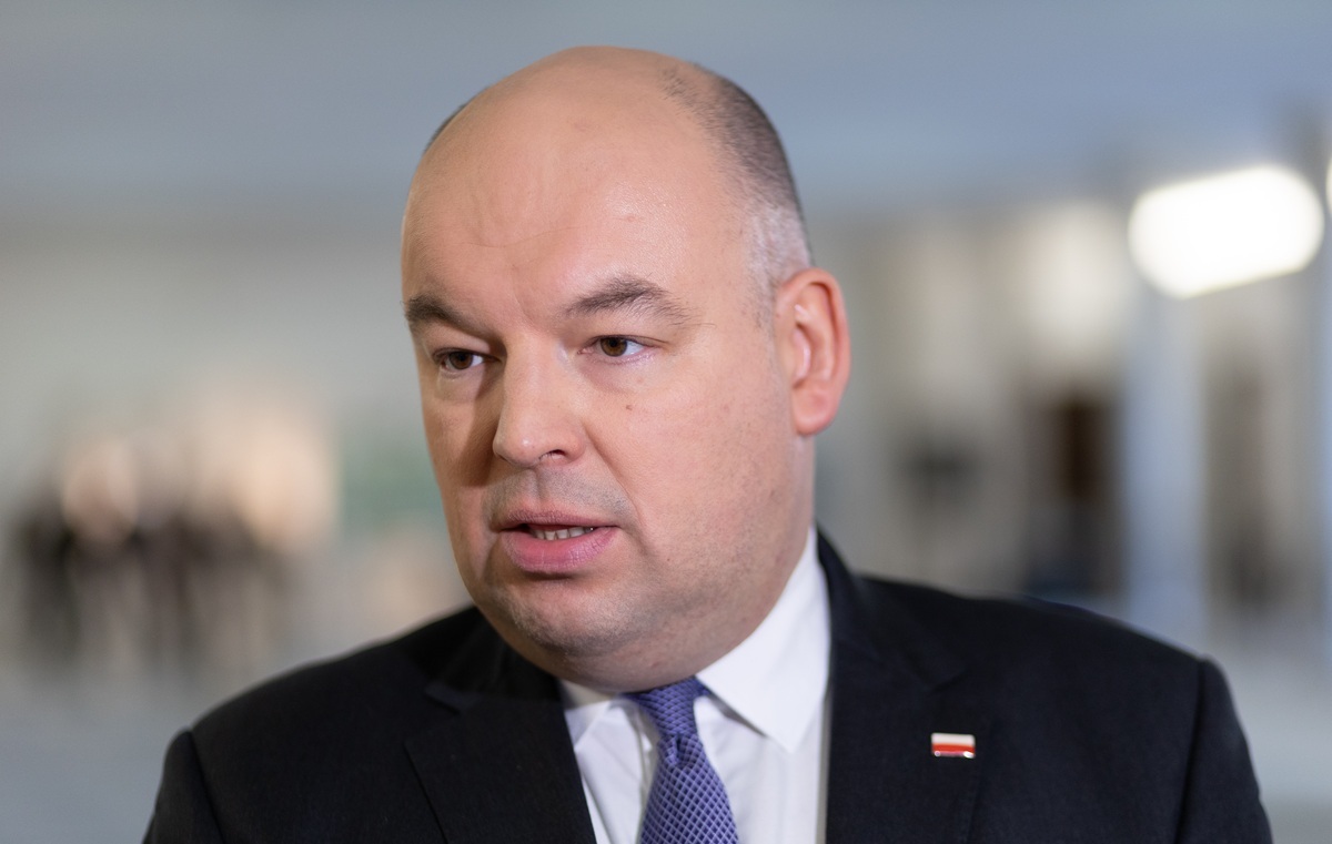 TYLKO U NAS. Dziedziczak: Papa został w Polsce zainstalowany