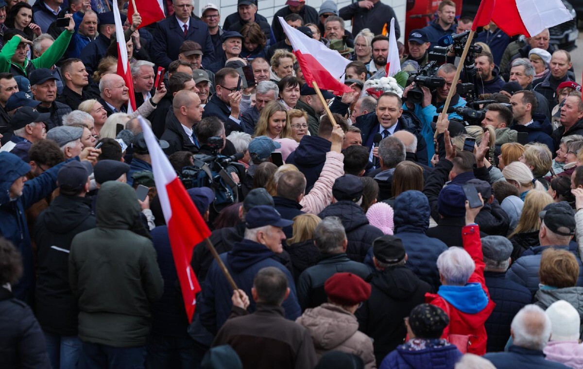 Nawrocki w Grodzisku: Wasz kandydat jest pod ciągłą presją