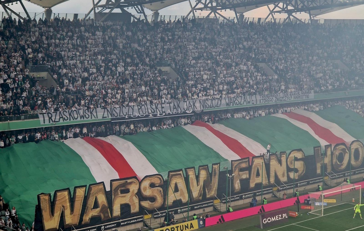 Hit on Trzaskowski. Strong banner of Legia fans!
