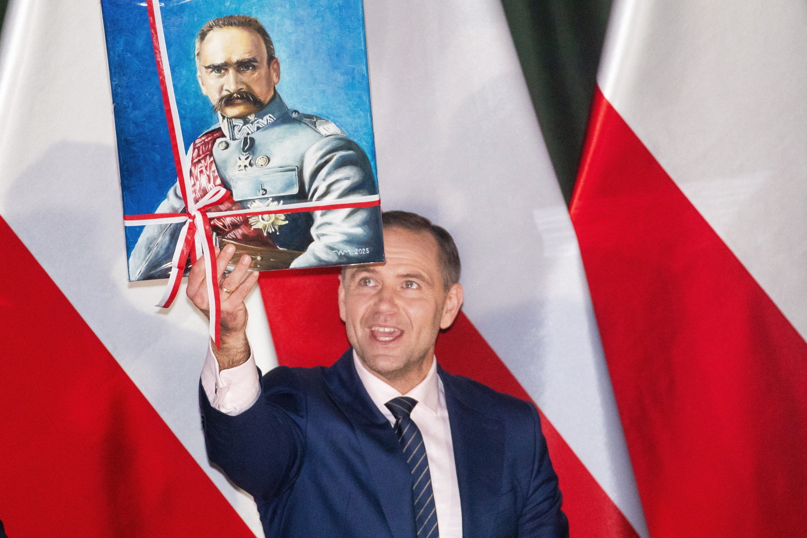 Если они так подло борются с Навроцким, что они сделают с Польшей?