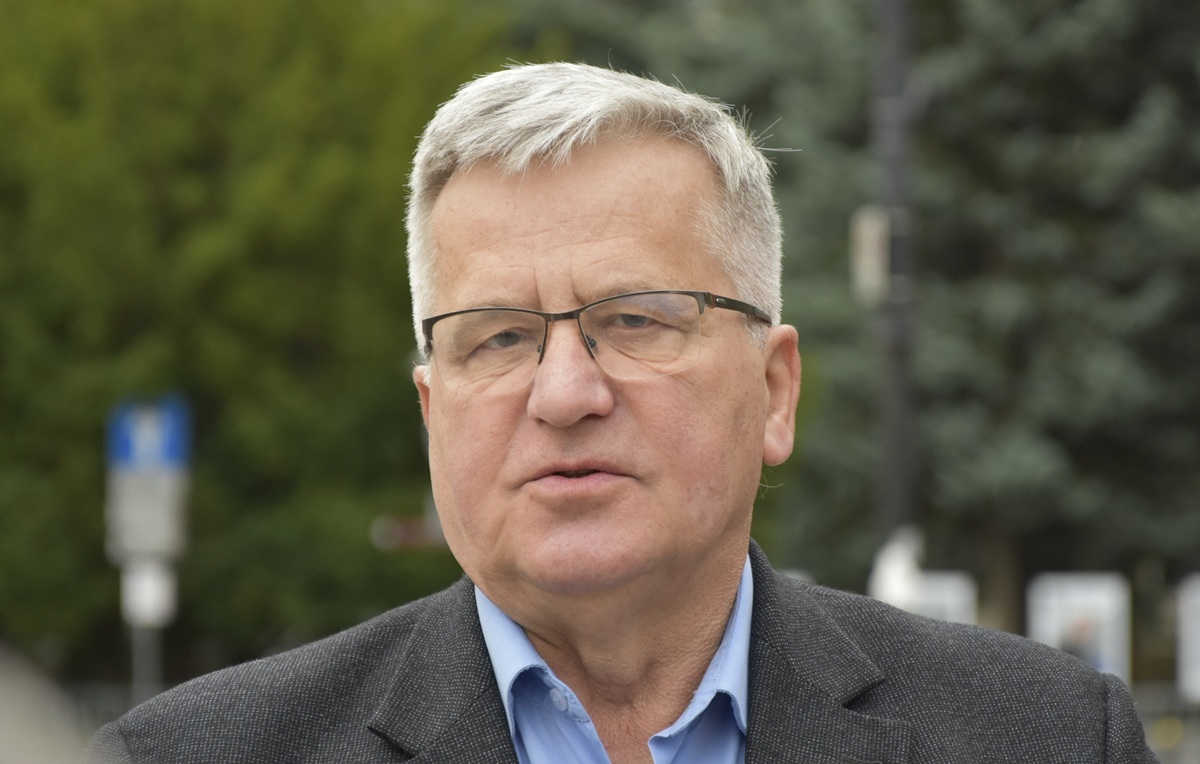Komorowski radzi Trzaskowskiemu: "Powinien być sobą"
