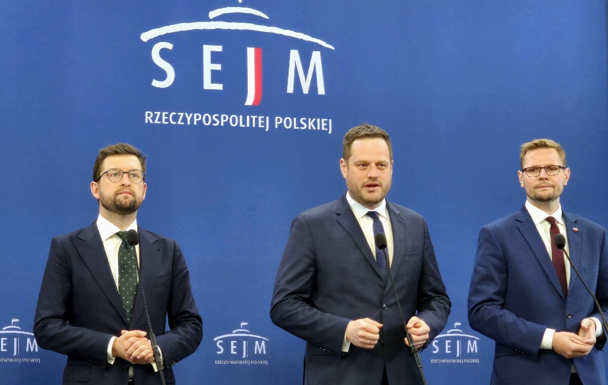 Posłowie Patola i Socjal ostrzegają: Legalna jest kampania hejtu