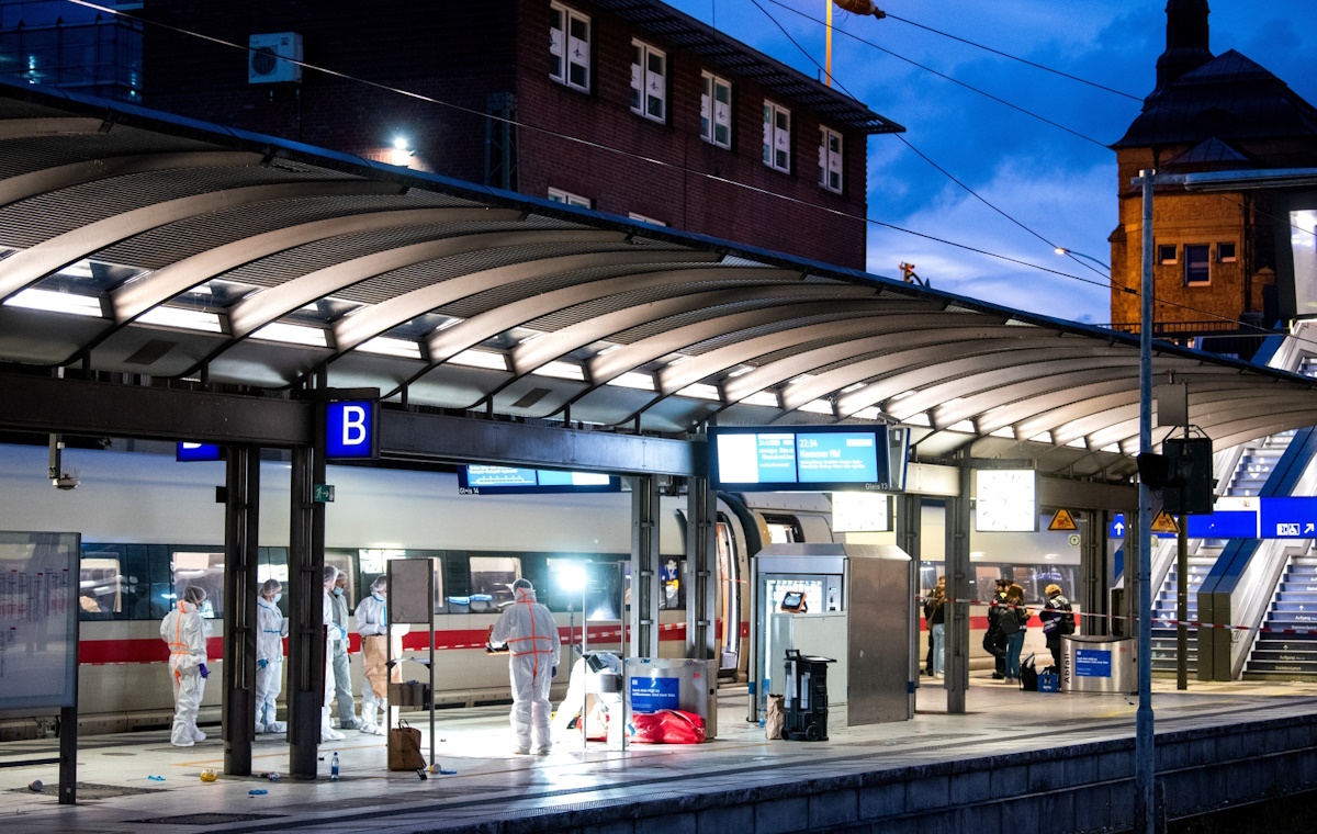 Atak nożownika na dworcu w Hamburgu. Kilkunastu rannych