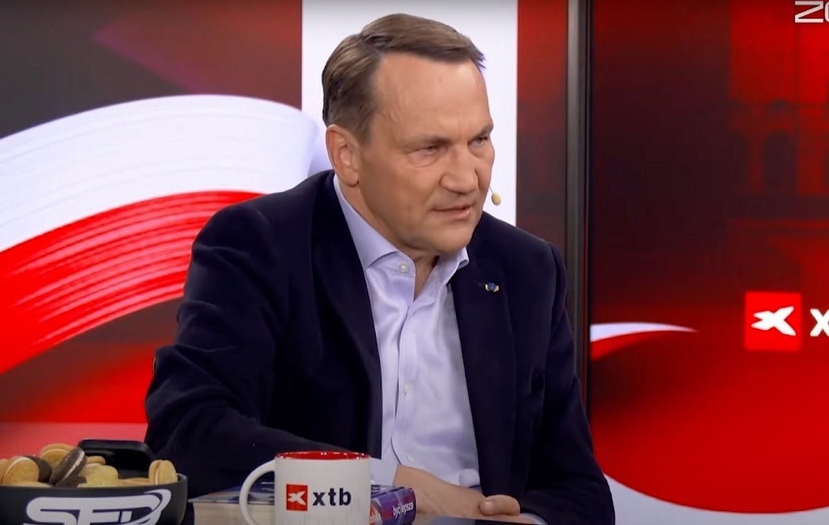 Widz Kanału Zero zmiażdżył argumentami Sikorskiego na wizji!