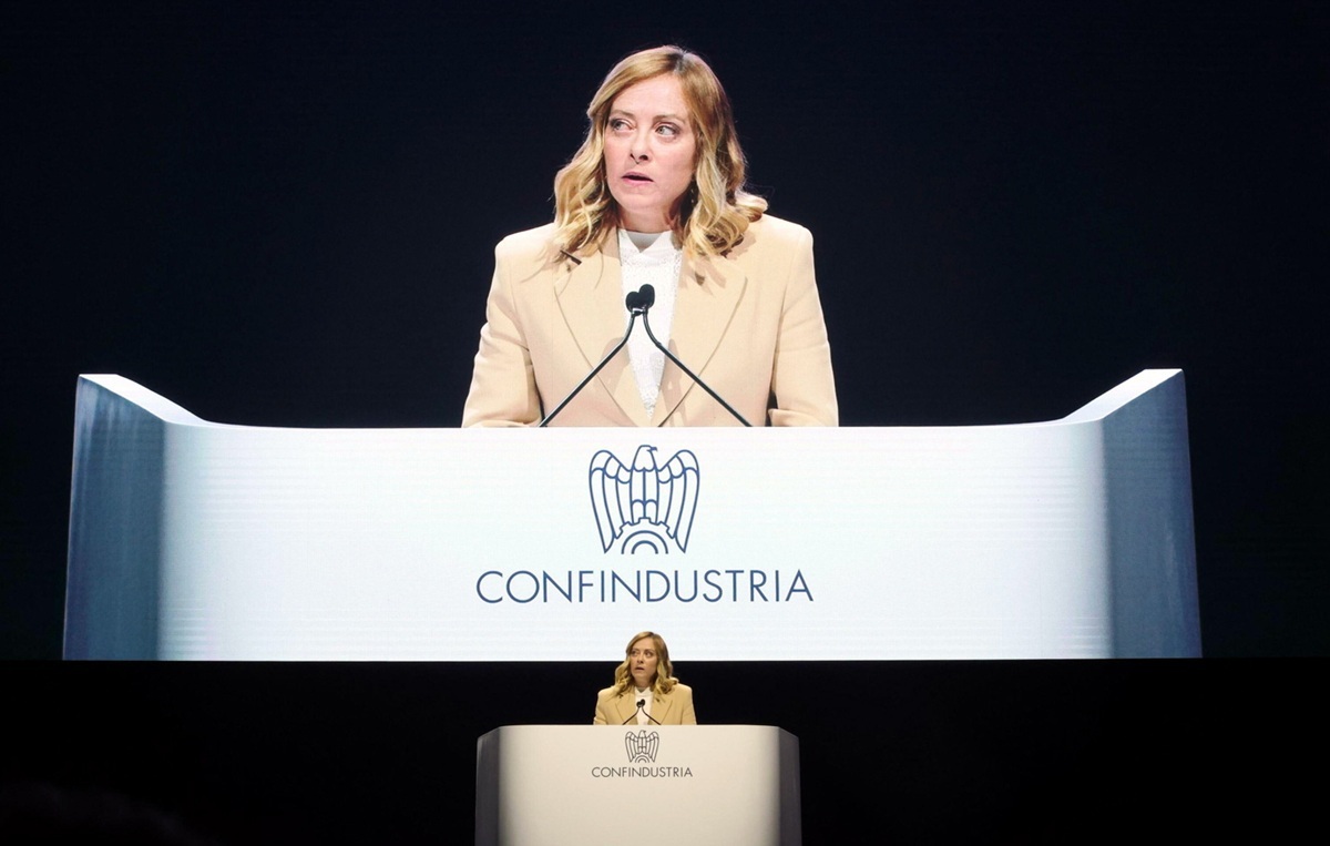 Meloni o Zielonym Ładzie: "Wszyscy wypierają się ojcostwa"