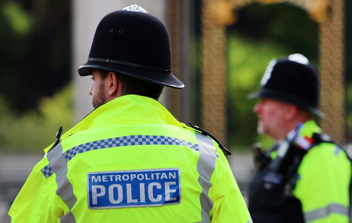 Naklejki mają odstraszać migrantów od Wielkiej Brytanii