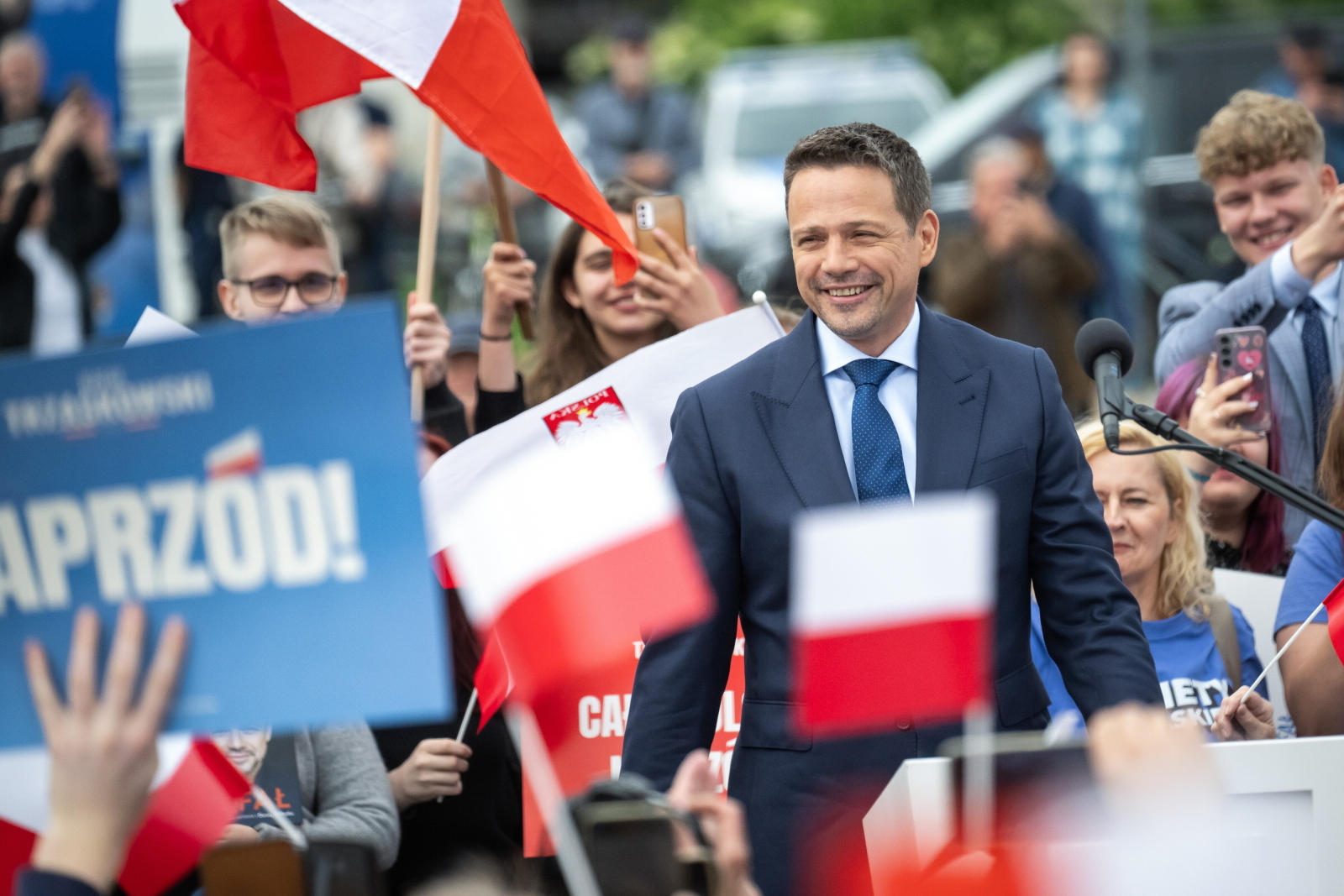 Zanim przyjdzie po Ciebie uśmiechnięta Polska