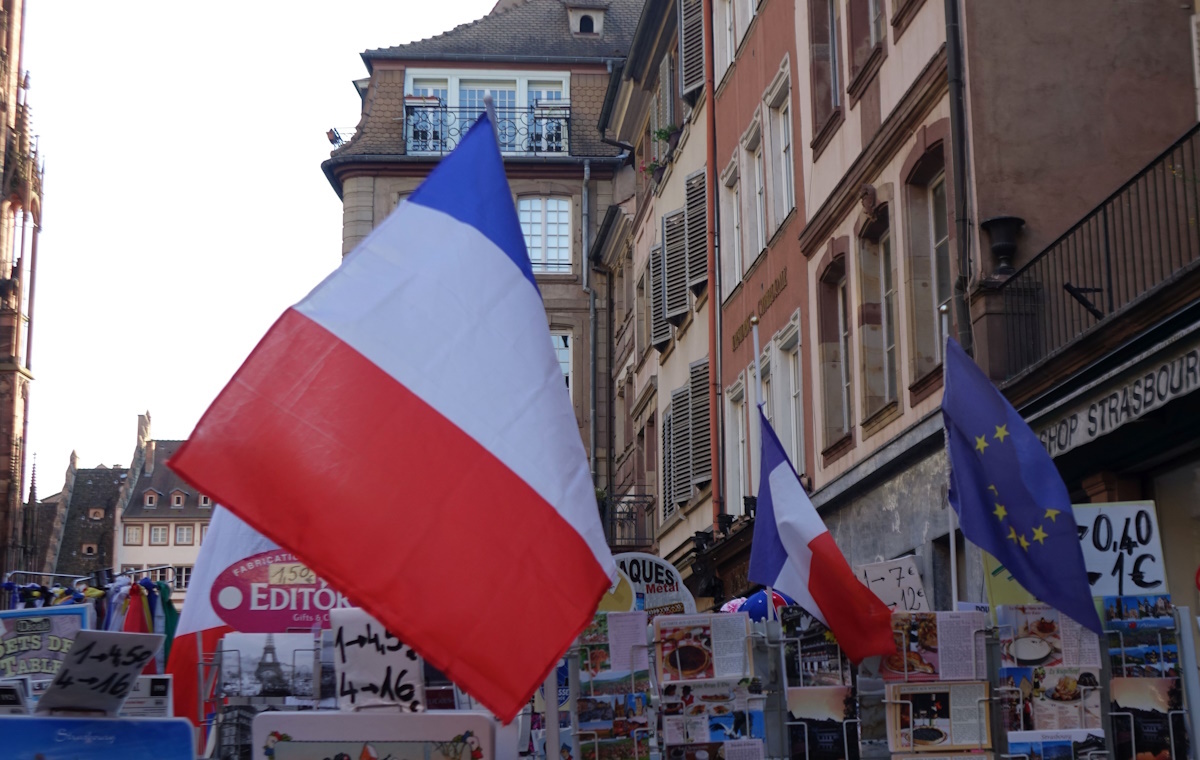 „Brudni biali, zgwałcimy wasze kobiety”. Atak we Francji