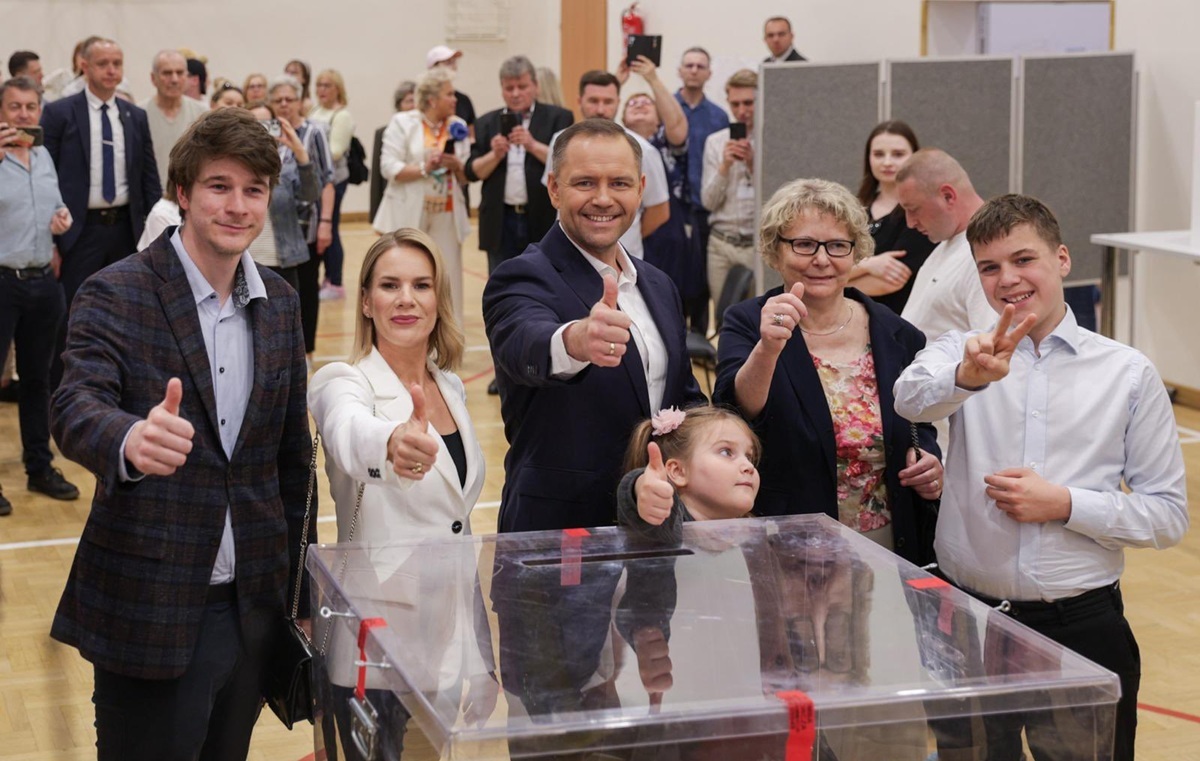 Obrzydliwy atak na córkę Nawrockich! Broni BOPD i celebryci
