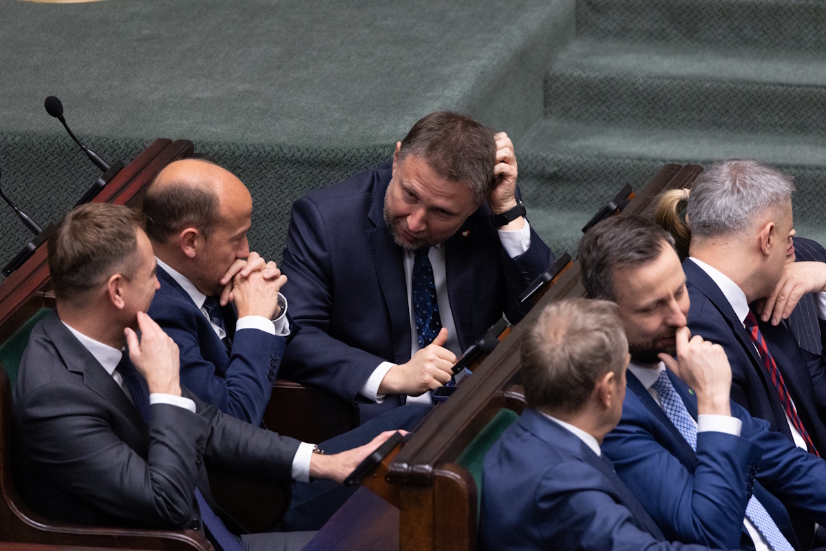 Tusk i ferajna powinni szukać państw,skąd nie ma ekstradycji