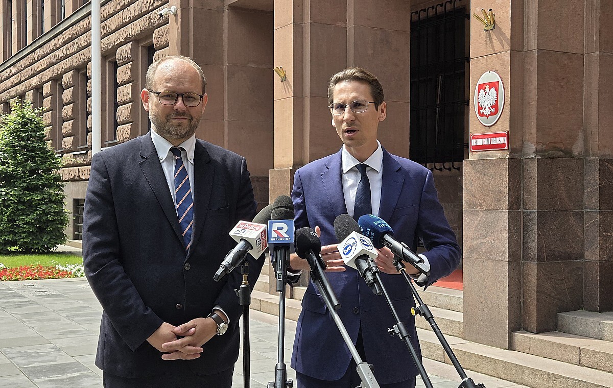 Przydacz przed MSZ: W wielu placówkach nie mamy ambasadorów
