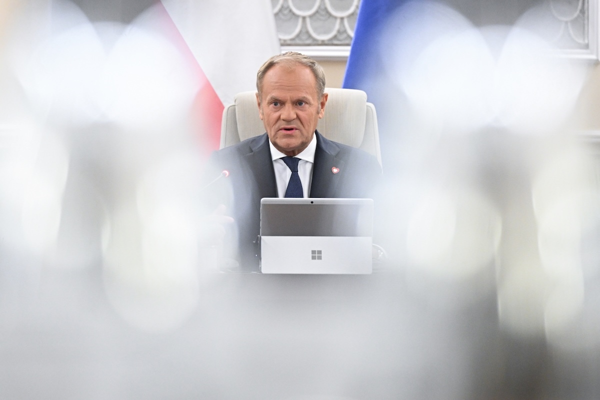 SONDAŻ. Polacy podzieleni ws. przyszłości Tuska