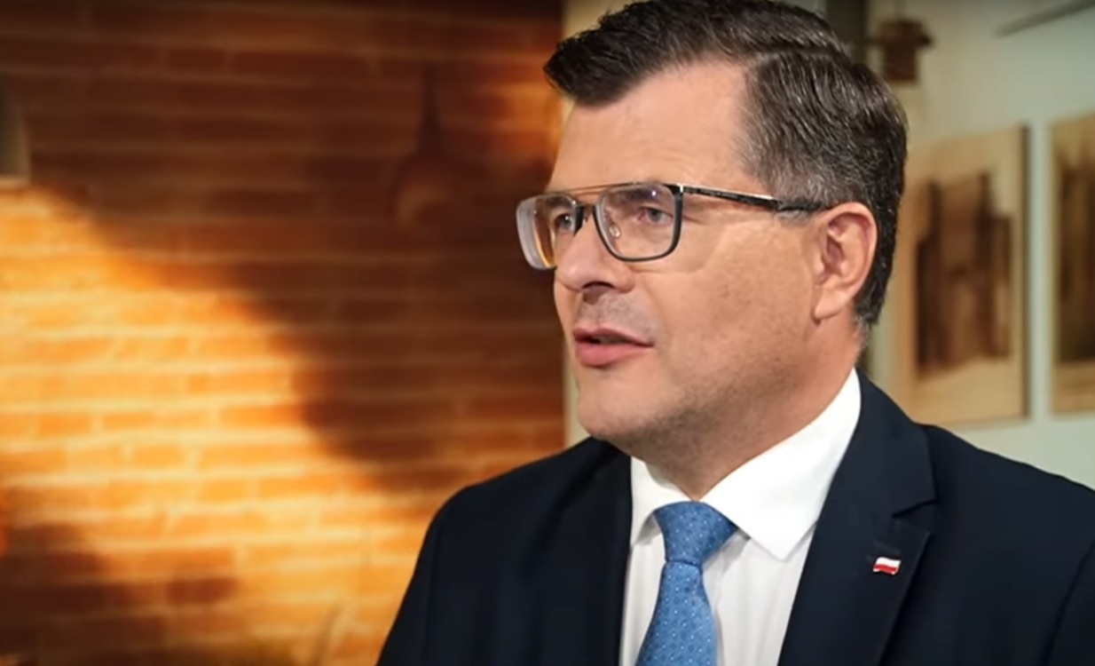 Uściński: Giertych does not keep  the seriousness of a parliamentarian