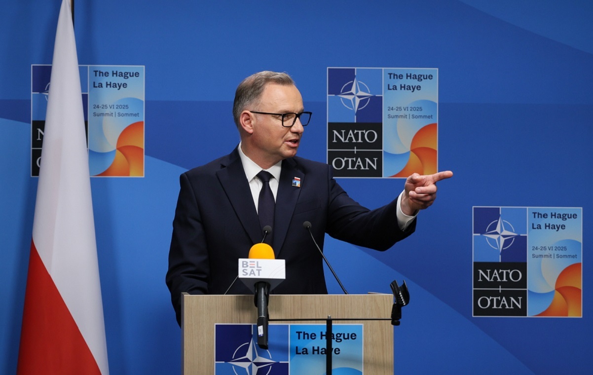 Prezydent Duda: Rząd chce wymusić podpis pod "Lex Wiatrak"