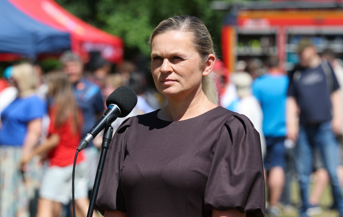 Barbara Nowacka "nie zdała do następnej klasy"!