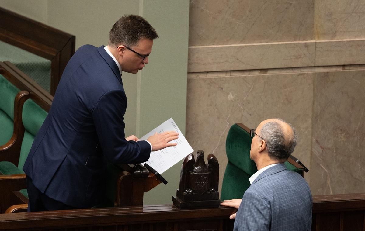Koalicja 13 grudnia dalej gnije! Kulisy walki o "stołki"