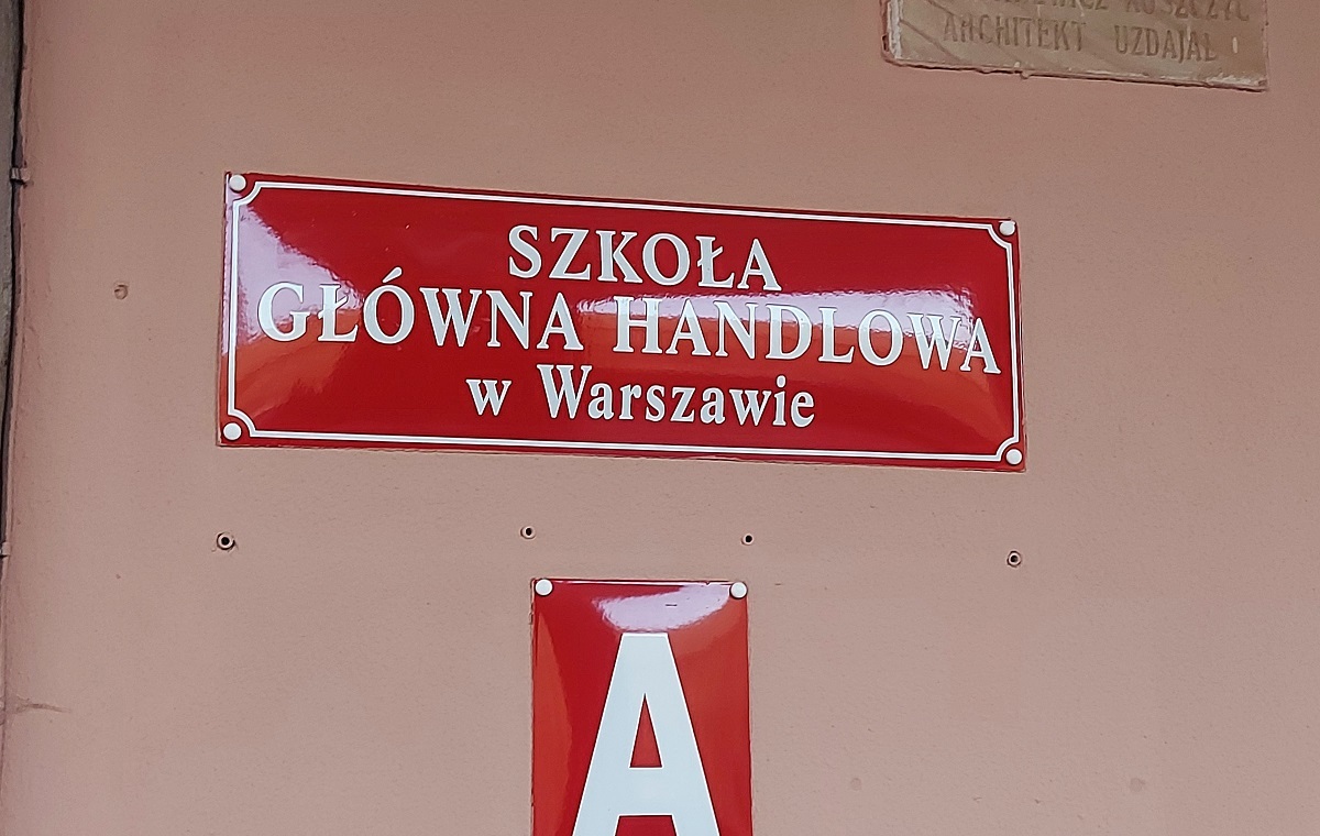 Dr Kontek nie jest pracownikiem ani współpracownikiem SGH