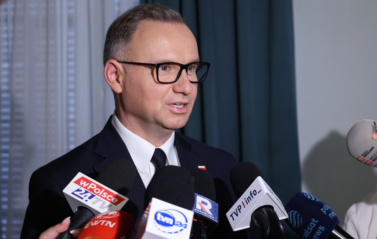 Tusk continues to block the Constitutional Tribunal. president   Duda appealed to the government