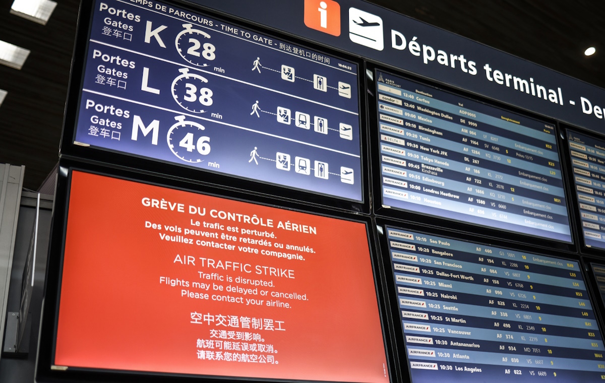 Co z planami wakacyjnymi? Air France i LOT odwołują rejsy