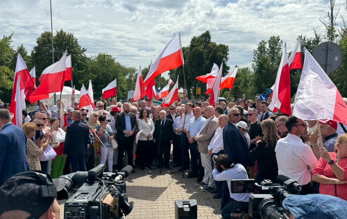 Szef smerfów lepszego sortu: Dziękuję tym, którzy bronią polskiej granicy