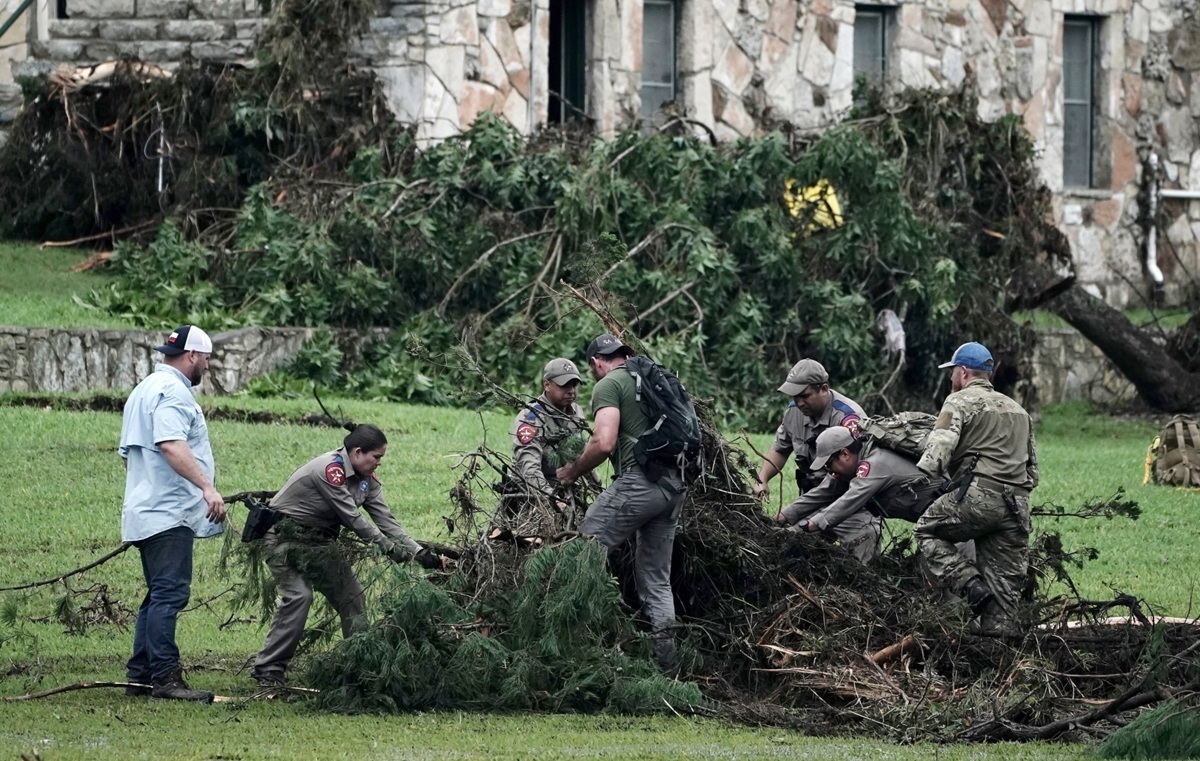 Tragiczna powódź! Zginęło 27 uczestników dziecięcego obozu