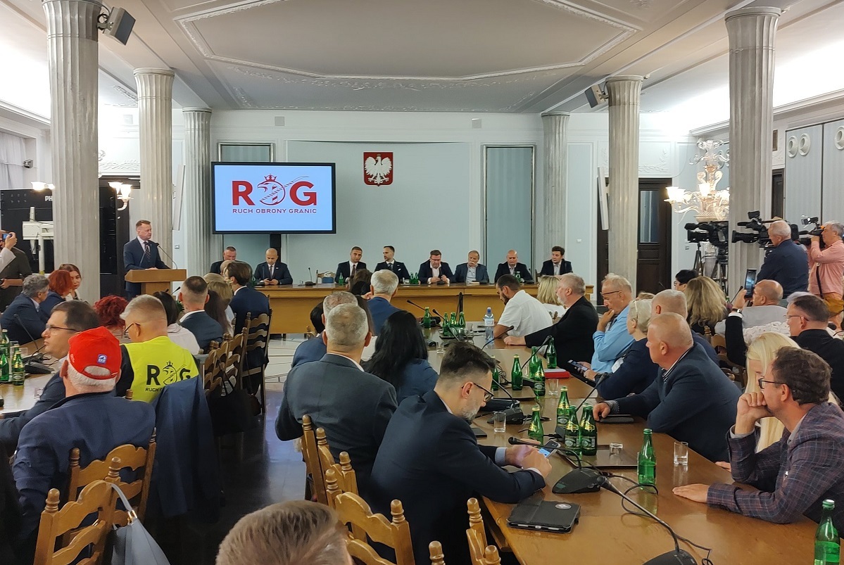 ROG in the Sejm. Błaszczak: The government is submissive to Germany