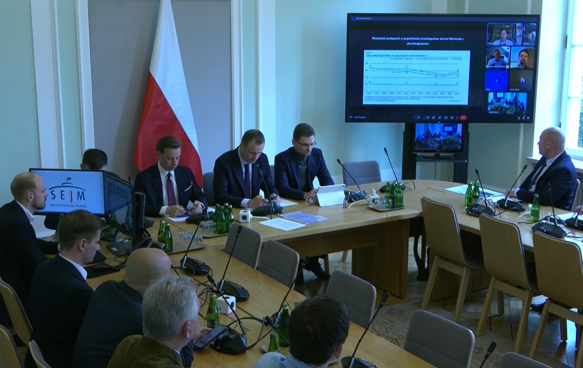 Важное обращение в парламентский комитет по нелегальной иммиграции