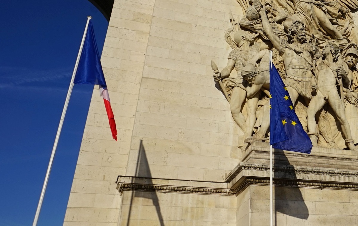 Eurokraci zwalczają X. Francja wszczęła śledztwo ws. portalu