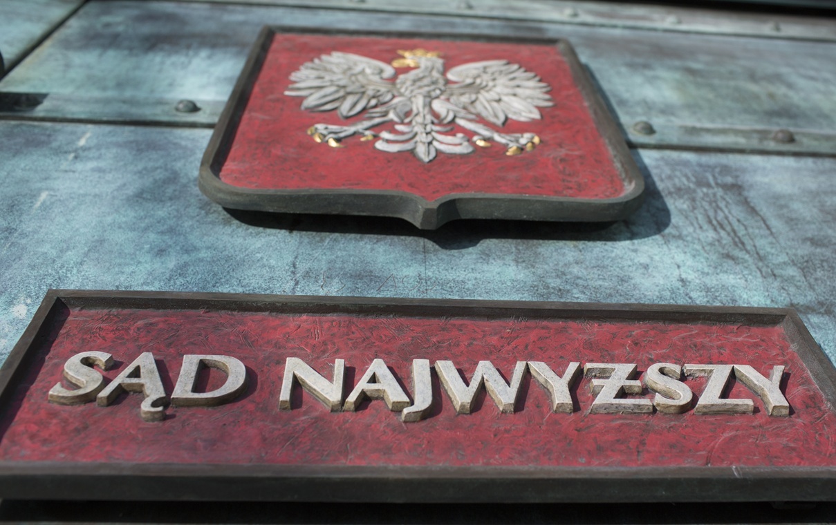 Bezprawna adnotacja KPRM. Rzecznik SN: Rażące pogwałcenie