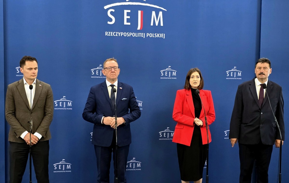 Posłowie PiS: Rozgrywa się ważna walka, jeżeli chodzi o WPR