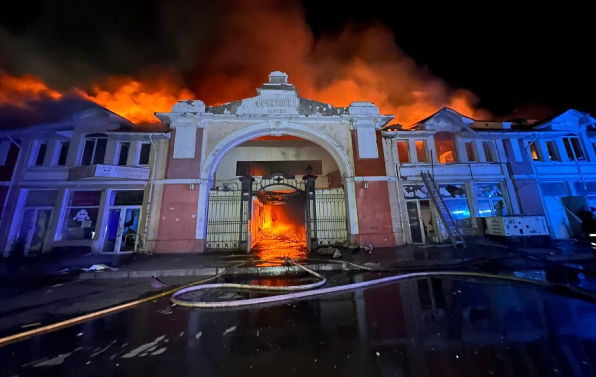 Zmasowany atak Rosji. Zełenski: To odpowiedź na negocjacje